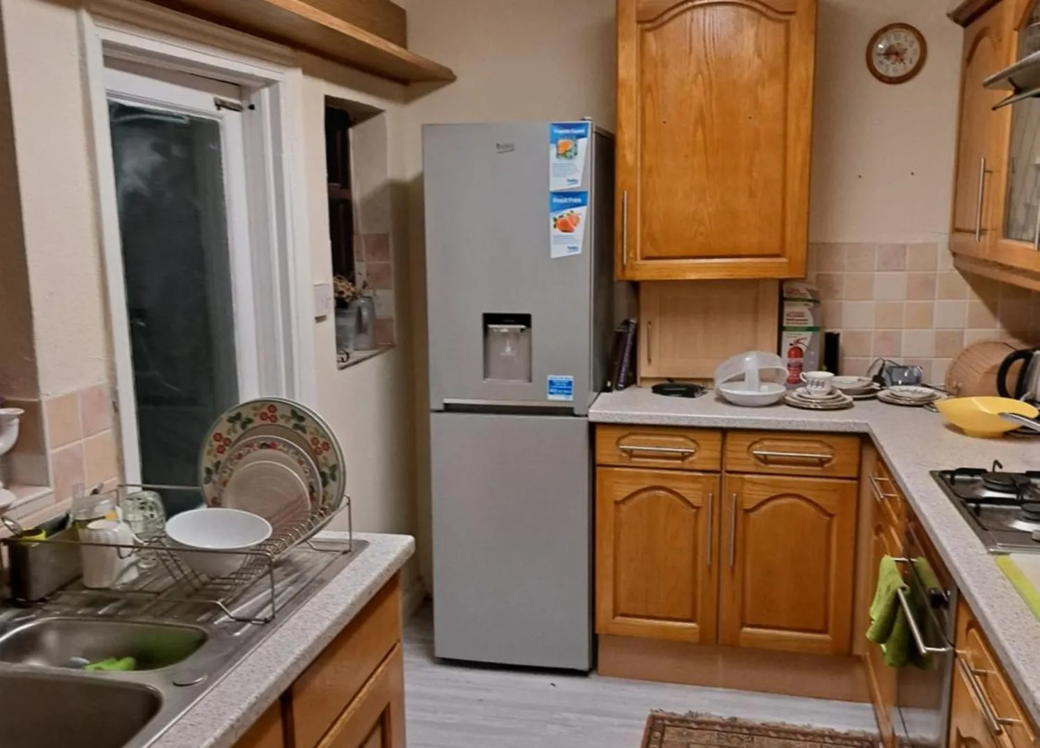 Double Room- London Seven Kings Train Station Ilford Homestay